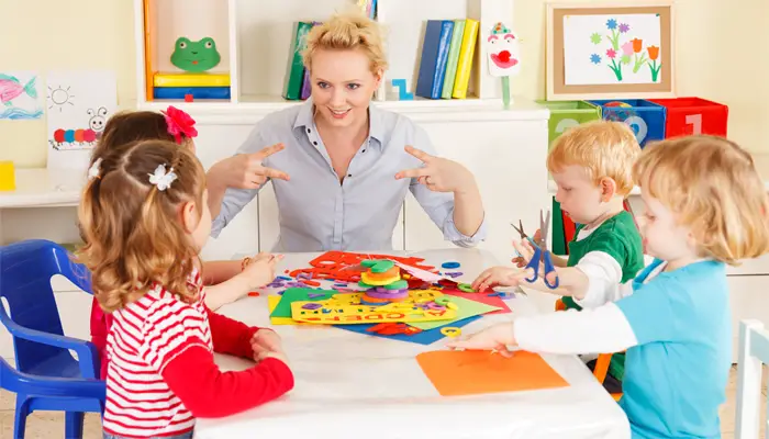 7 Interview Questions For EYFS Teaching Assistant (With Answers)